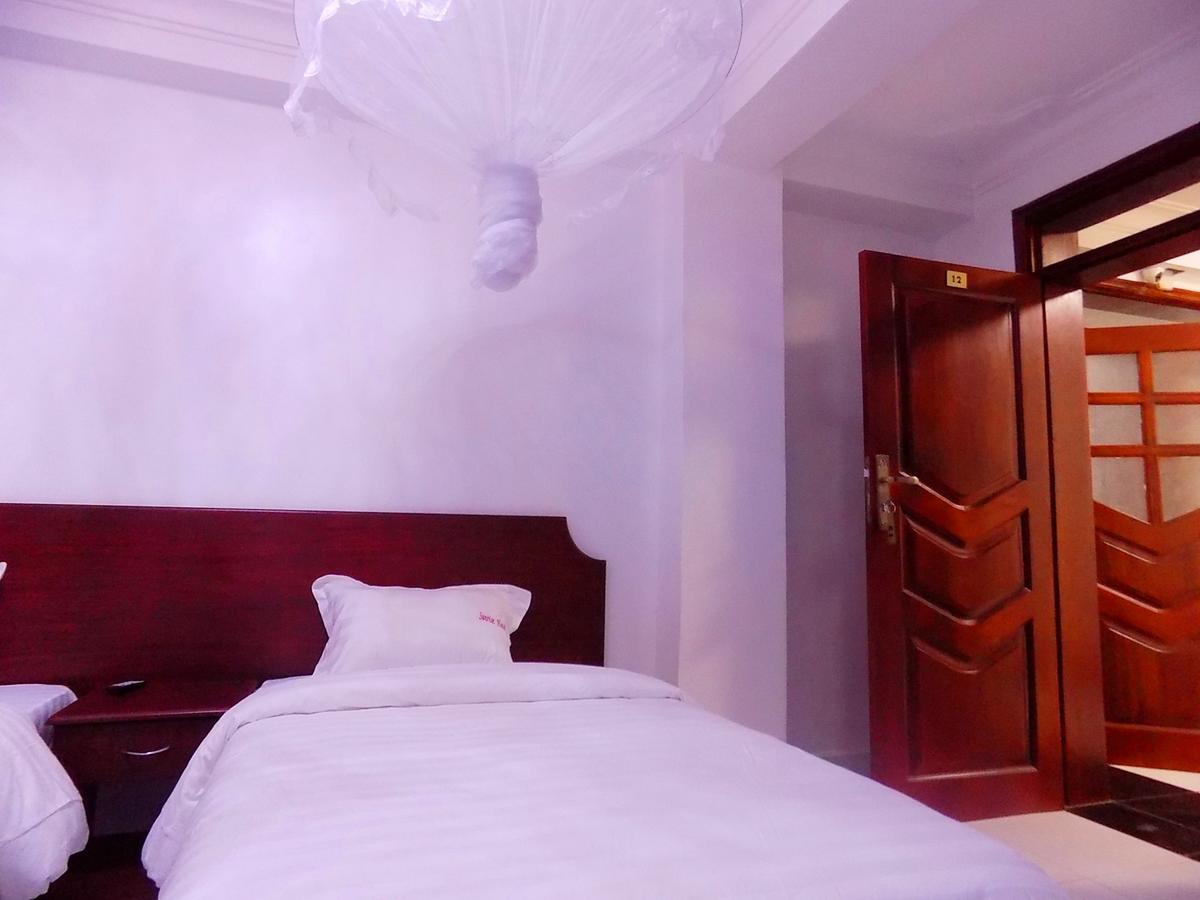 Sunrise Hotel Kampala Exterior photo